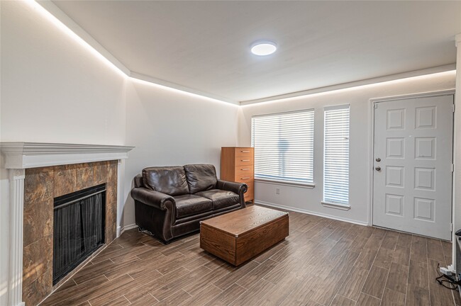 Photo - 1702 Good Day Dr