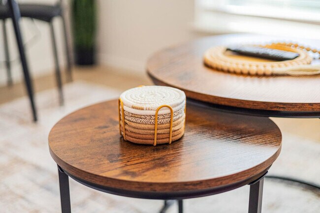 Photo - 596 W 9th St Unidad ID1335763P