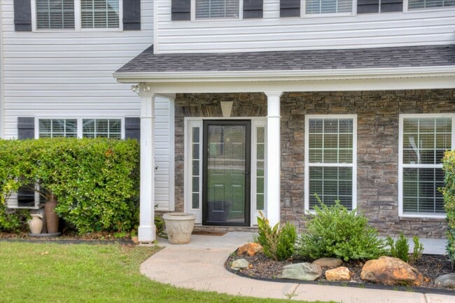 Photo - 716 Gallaway Ln
