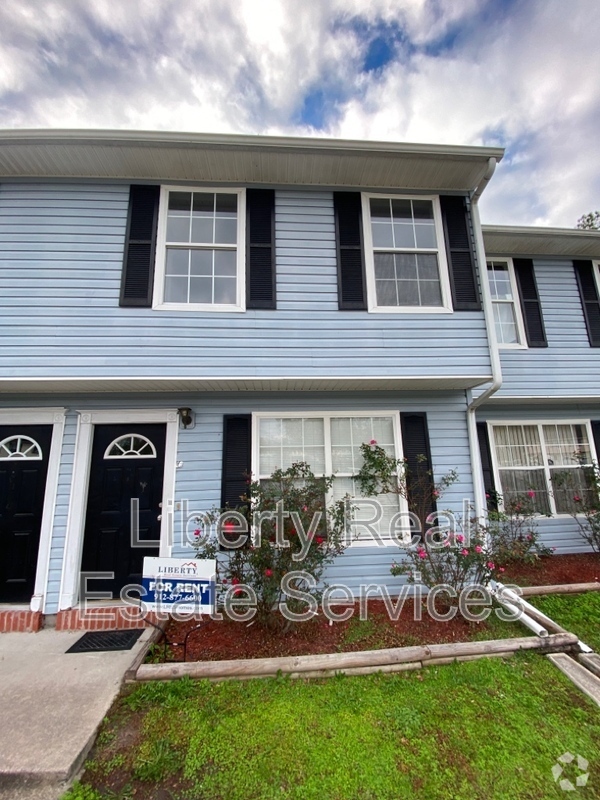 Building Photo - 1100 Pineland Ave Unit Apt 7C
