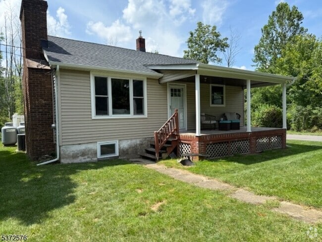 Building Photo - 1 Alphano Rd Rental