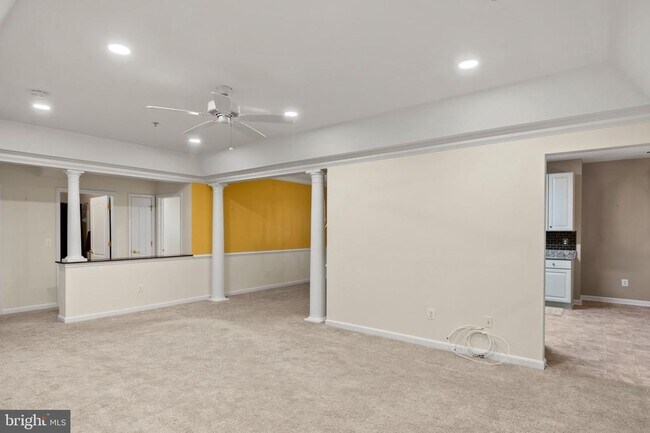 Photo - 6155 Shadywood Rd Unit 406