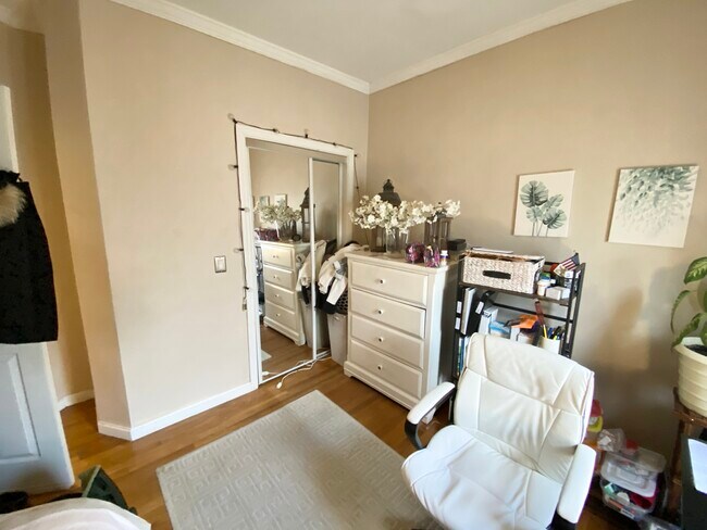 Photo - 170 Bolton St