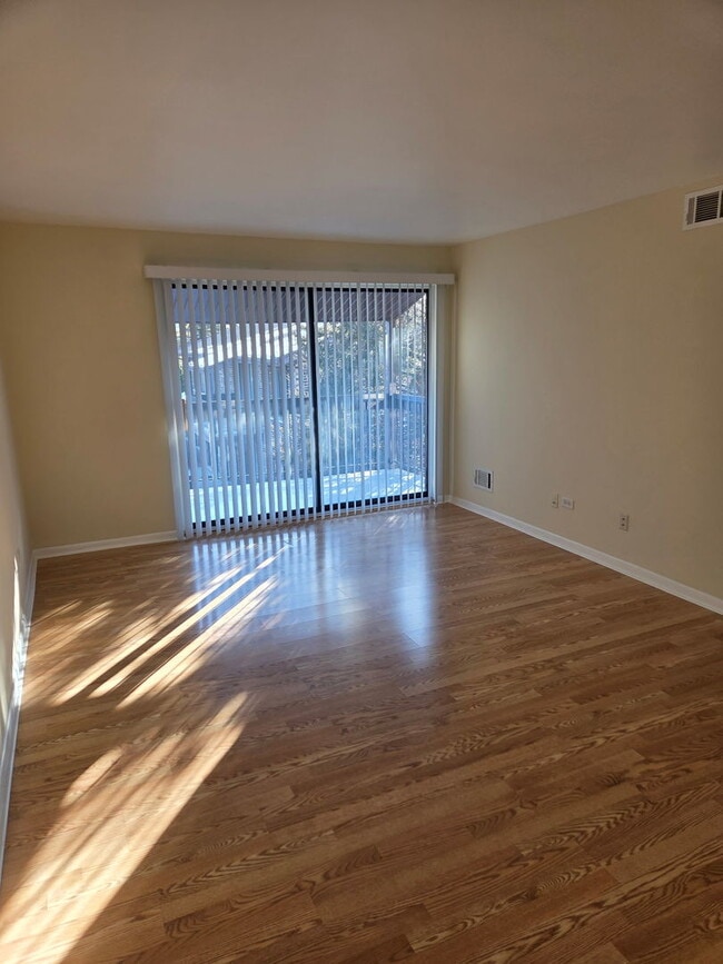 Photo - 626 S Cass Ave