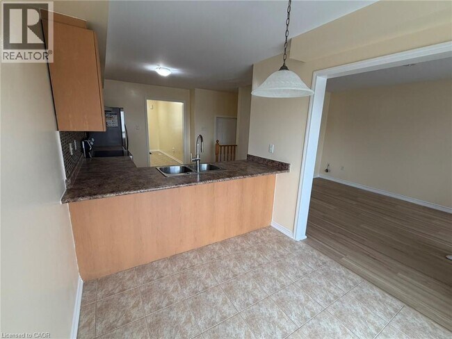 Photo - 121 Bloomington Dr