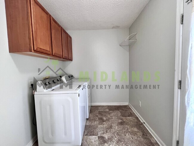 Photo - 523 Whitewater Dr
