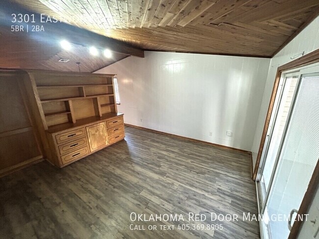 Photo - 3301 Eastwood Cir