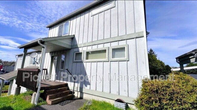 Building Photo - 1118 Park Ave