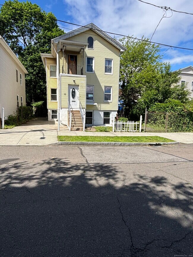 Photo - 15 Walnut St Apartment Unit 1