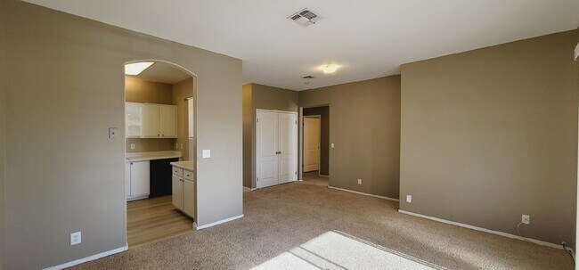 Photo - 1900 N Torrey Pines Dr Unit #203 - File 1096