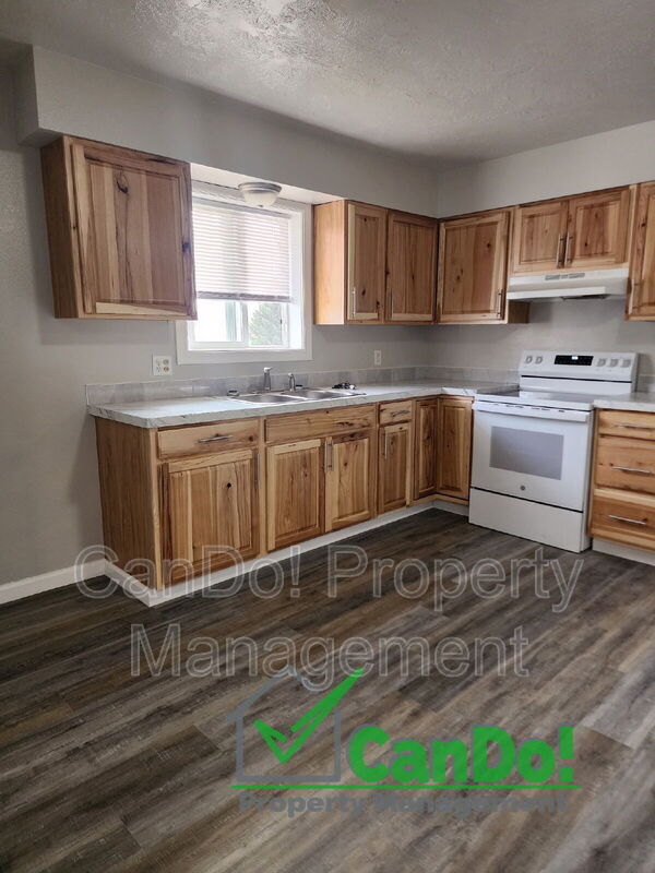 Building Photo - 225 Carol Dr Unit #2 Rental