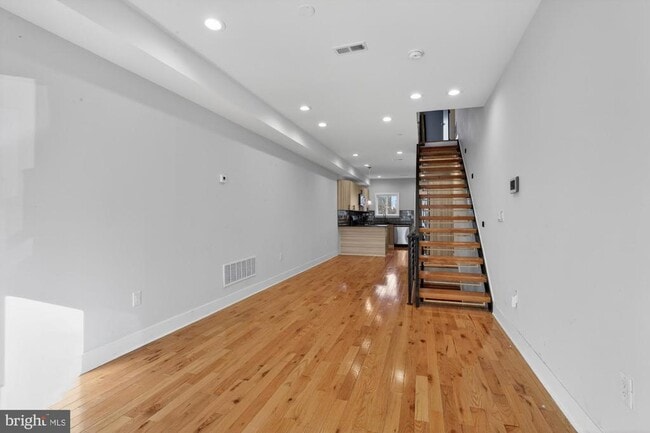 Building Photo - 431 W Norris St