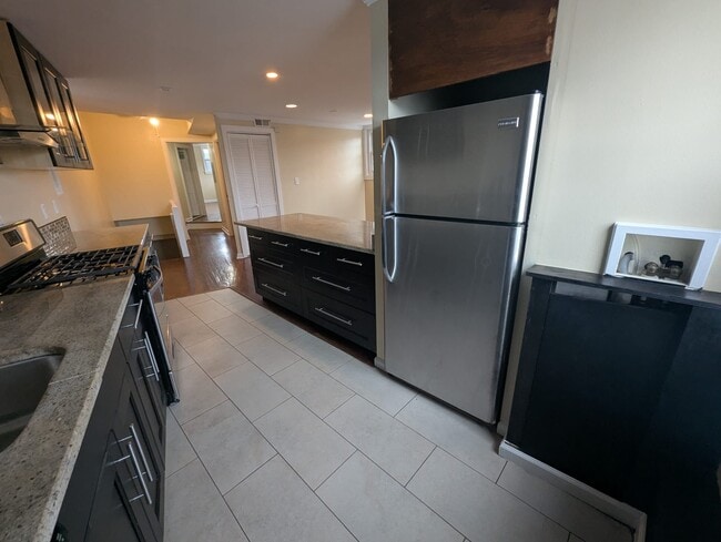 Photo - 75 Whitney Ave Unit 4