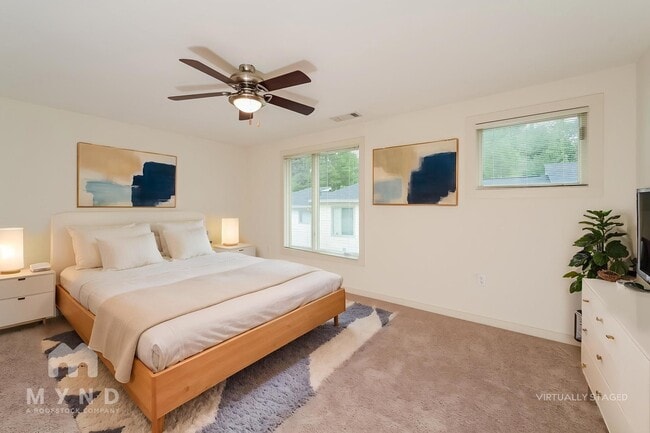 Photo - 1379 Stirling Cir NW