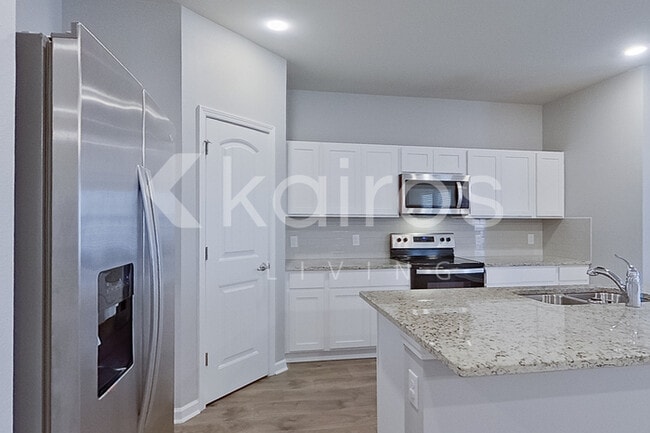 Photo - 130 Yardley Ct