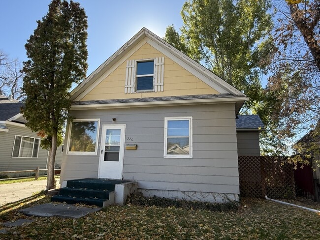 Building Photo - 326 Miles Ave