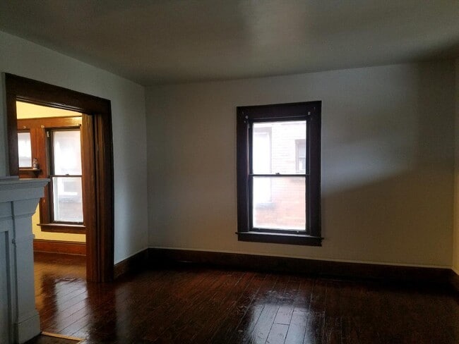 Photo - 657 W 8th St Unidad 1