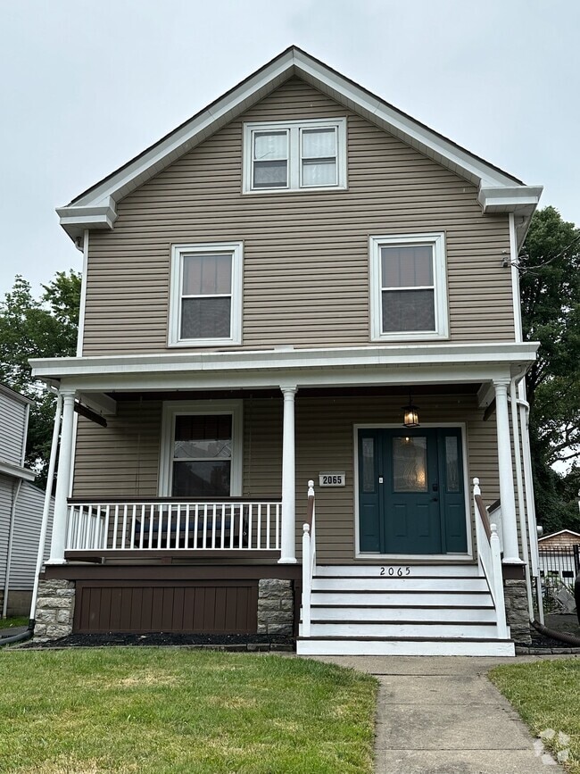 Building Photo - 2065 Maple Ave Rental