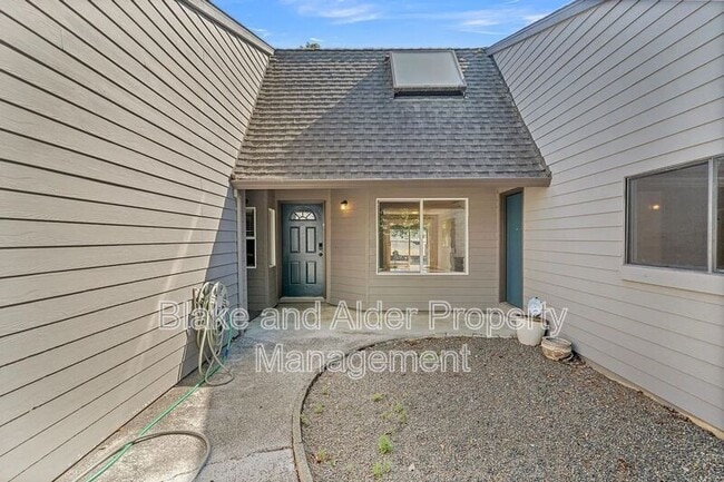 Photo - 2402 SE 9th Ct