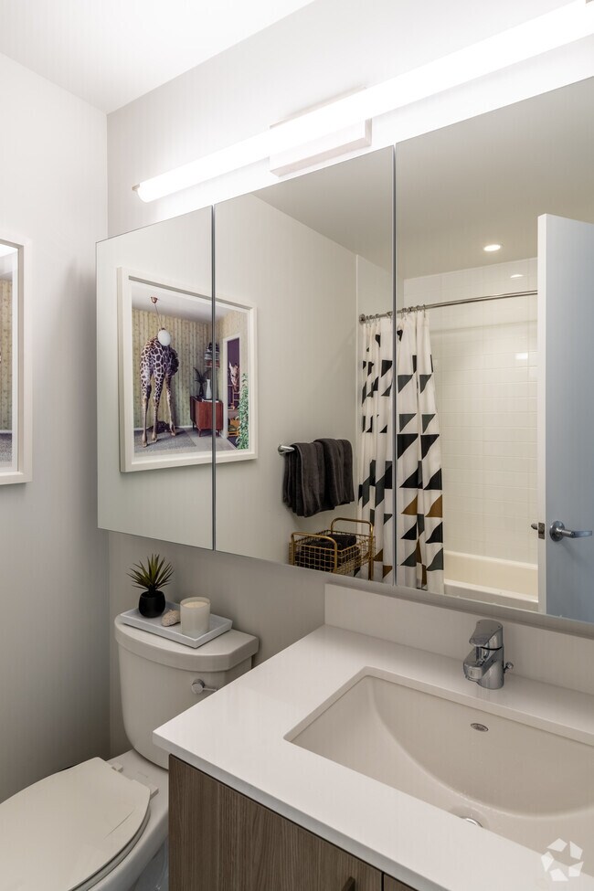 1BR, 1BA - 650SF