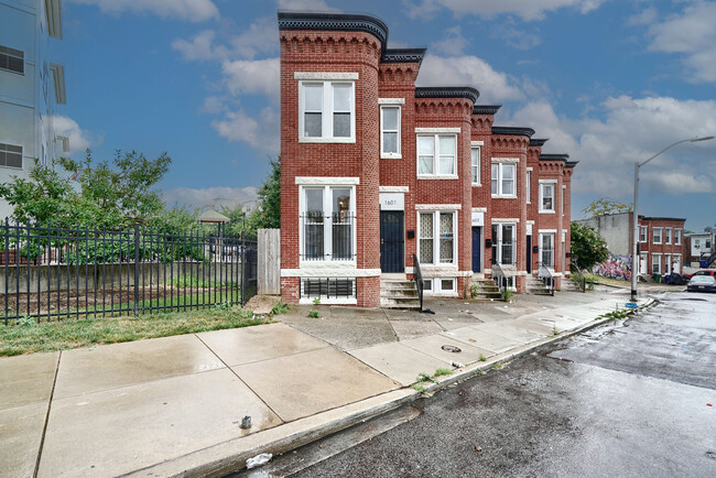 Photo - 1601 Clifton Ave Townhome