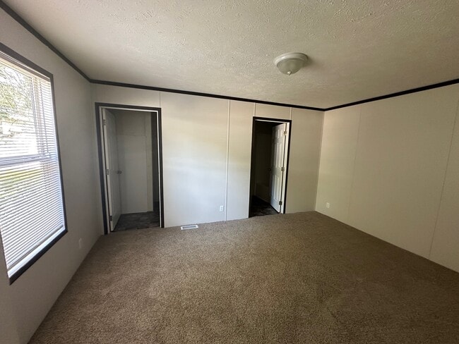 Photo - 103 Birdsall Dr