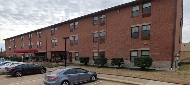 Photo - 1409 Range Dr