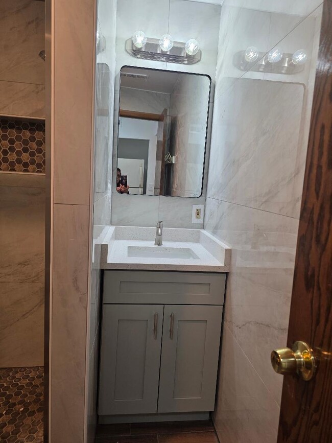 Photo - 2949 S Emerald Ave