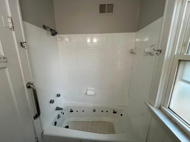Photo - 5021 N 27th St Unit Upper