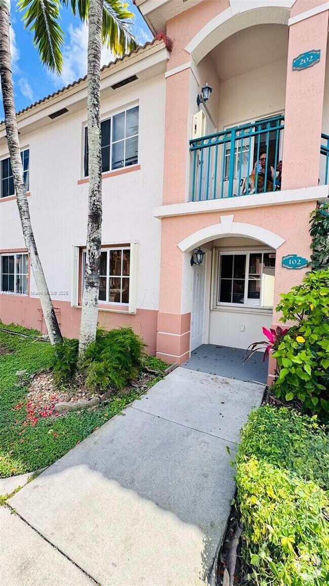Building Photo - 1260 SE 31st Ct Unit 102-34 Rental