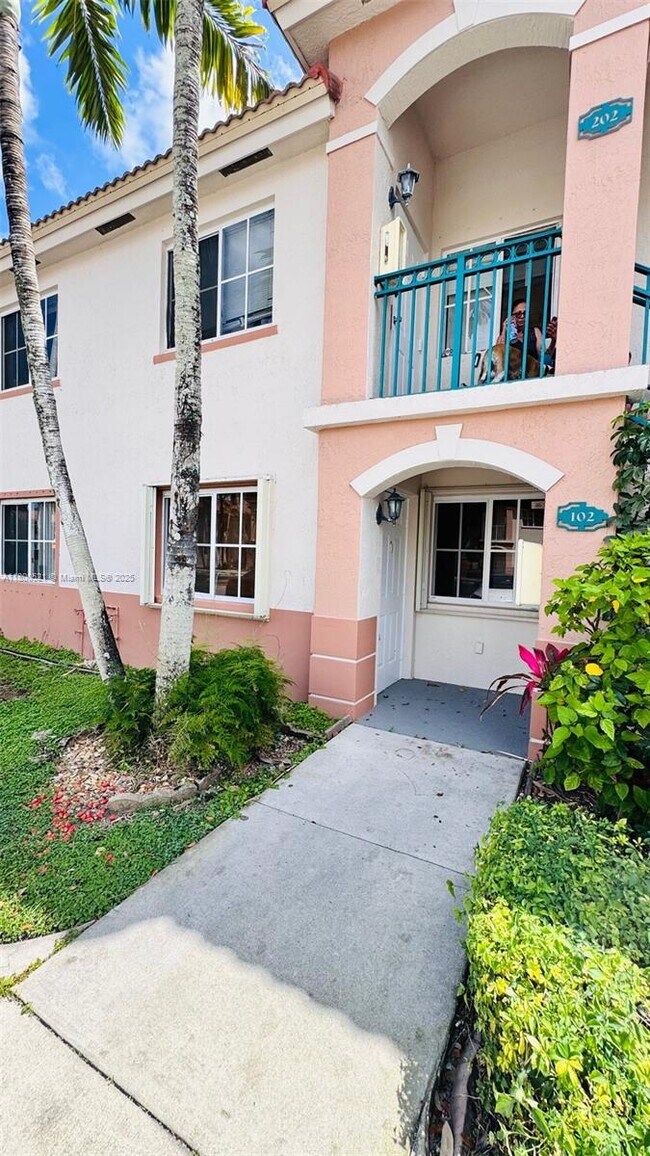 Photo - 1260 SE 31st Ct Unidad 102-34 Rental