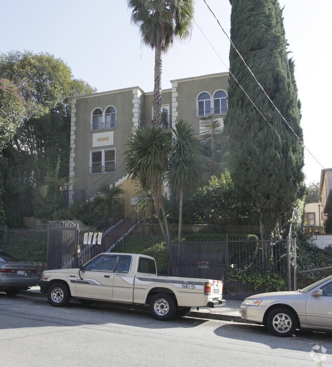 Micheltorena Apartments