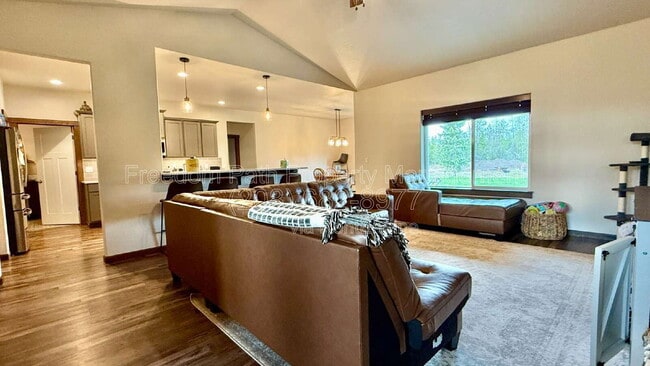 Photo - 1519 Delano Rd