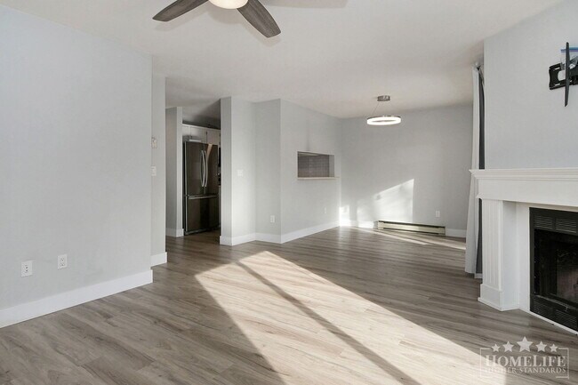 Photo - 2 Bed + 2 Bath Townhouse for Rent in South Surrey – Ocean Park Village Unité 5