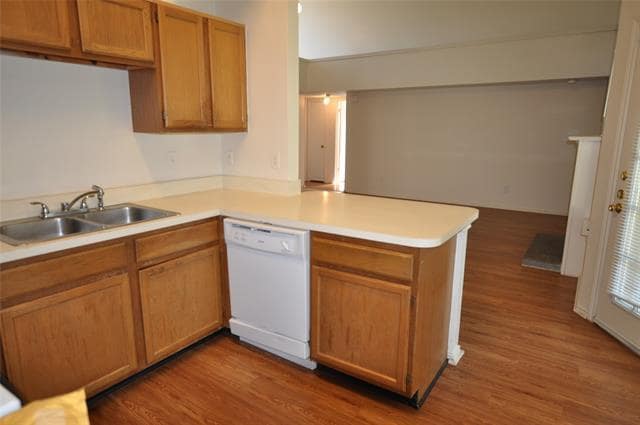 Photo - 919 Richards Dr
