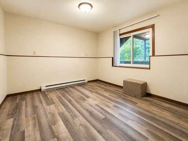 3513-3515 Hallie Lane