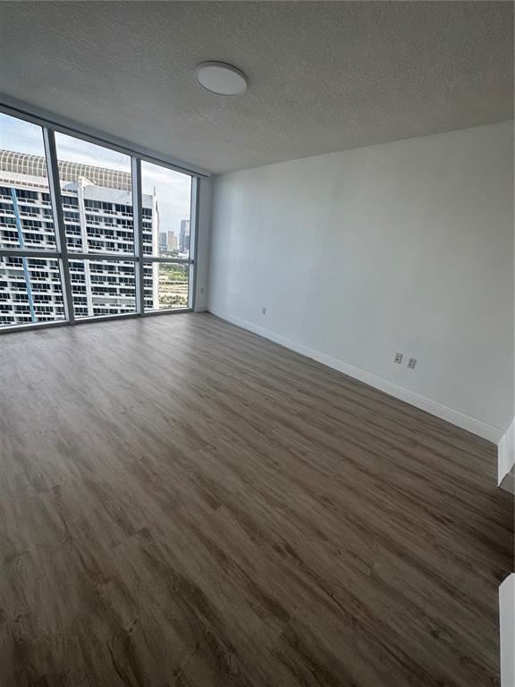 Photo - 1750 N Bayshore Dr Unidad 3602