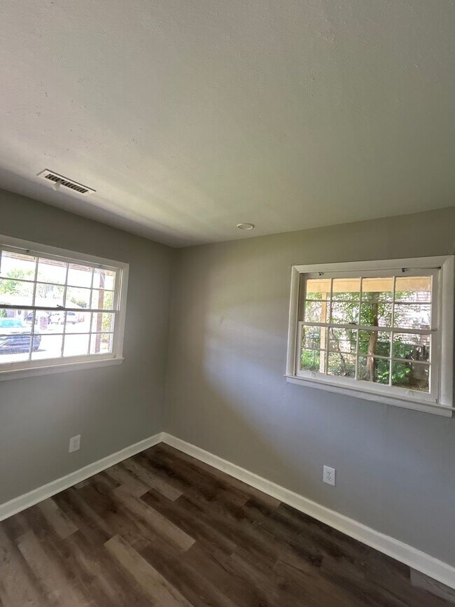 Photo - 3bedroom 1BA brick home with carport