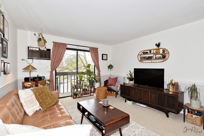 Photo - 627 S Virginia Rd Unit 212