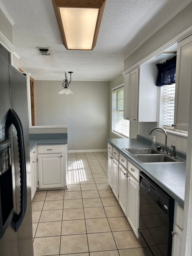 Photo - 3 Bedroom 2 Bathroom House in Genoa School District!