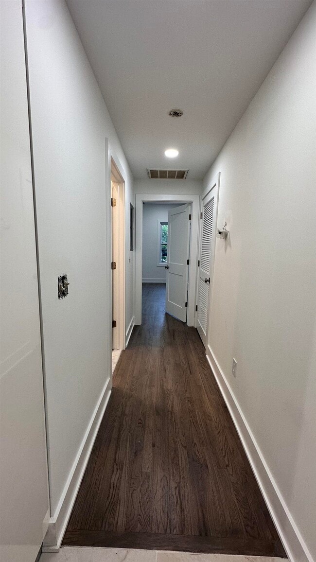 Photo - 802 Broadway