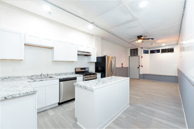 Building Photo - 317 Branch Ave Rental