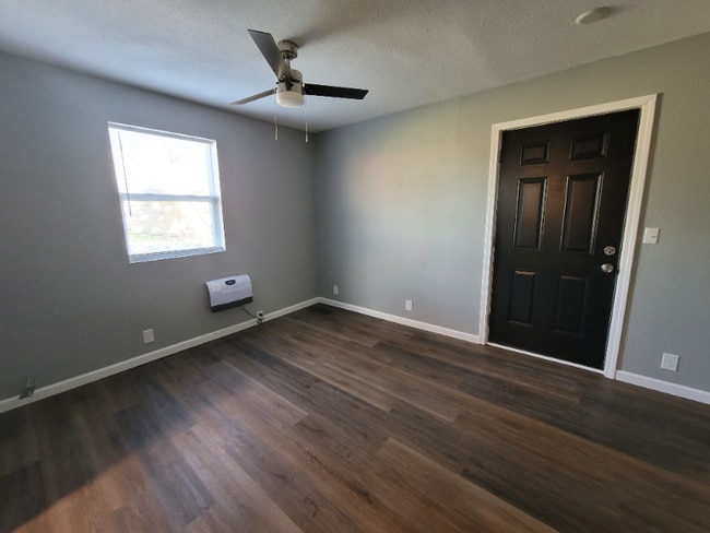 Photo - 409 N Sterling Ave Unit APT 2C