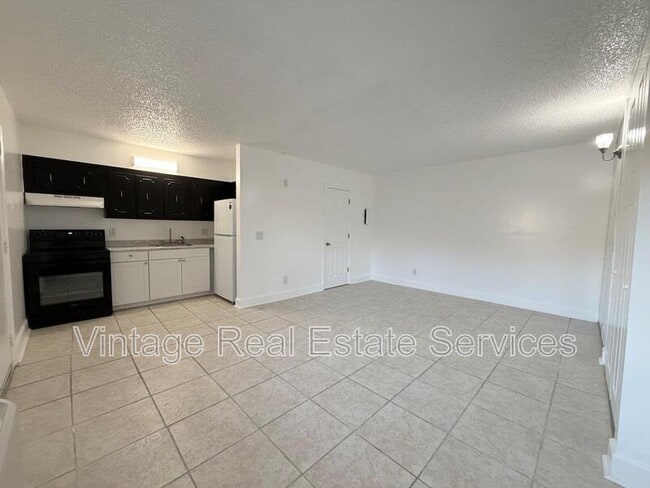 Photo - 3301 58th Ave S Unidad #304