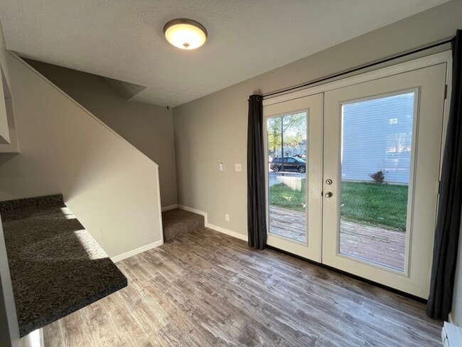 200 Forest Ln