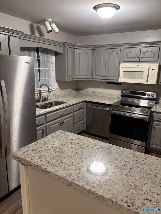 Photo - 3102 Adonna Dr NW