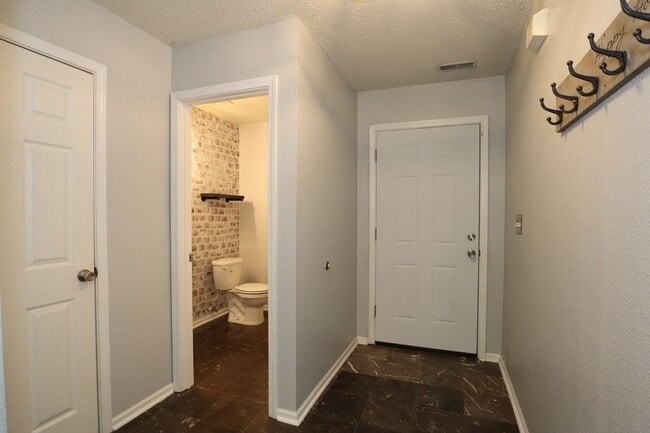 Photo - 3 Bedroom Noblesville Home!