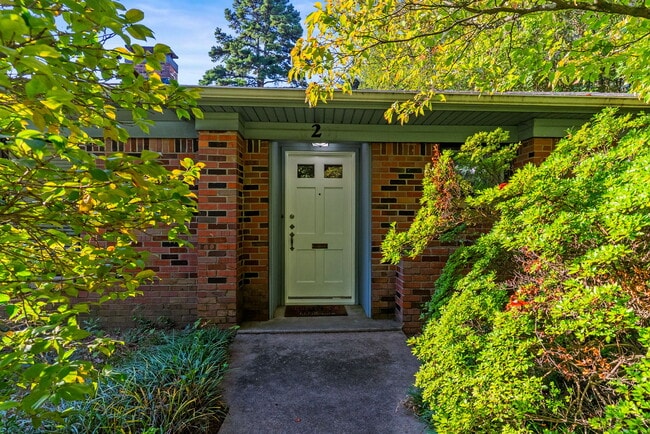 Photo - 2 Shannon Dr