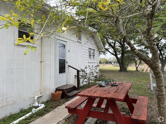 Building Photo - 19077 Thieme Rd Rental