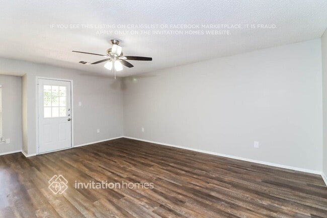 2212 W Oakdale Rd